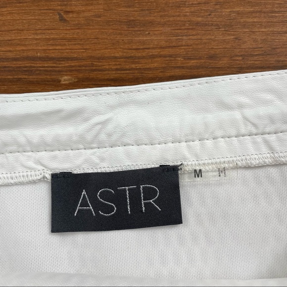 Astr Mesh pencil skirt white nwot size medium - Picture 4 of 10